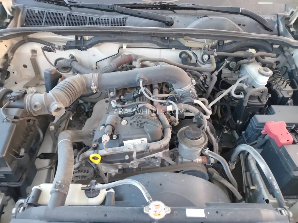Toyota Hilux 2020 for Sale in Sharjah Image-10