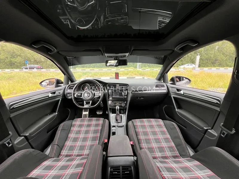 Volkswagen Golf GTI 2015 for Sale in Sharjah Image-15