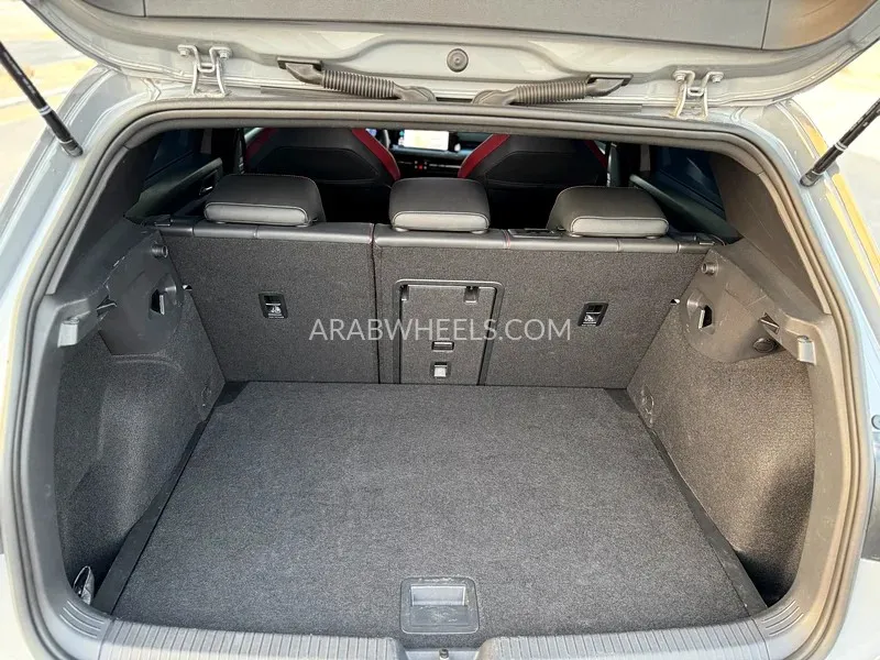 Volkswagen Golf GTI 2023 for Sale in Sharjah Image-10