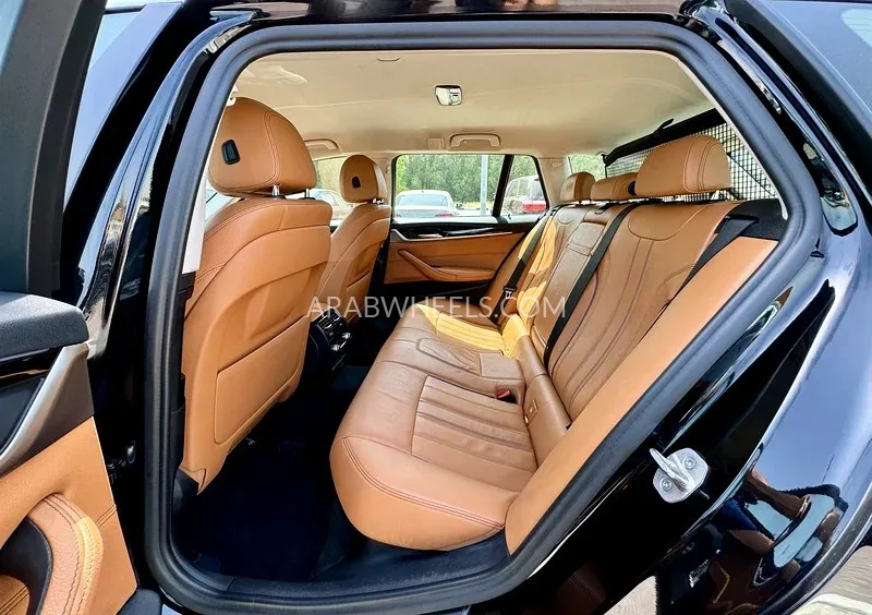 BMW 5 series 2022 for Sale in Sharjah Image-5