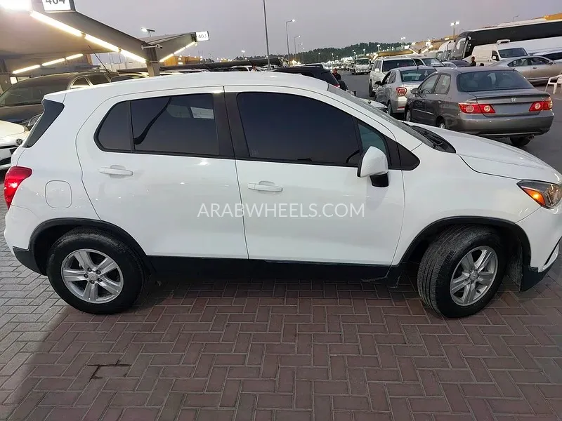Chevrolet Trax 2021 for Sale in Sharjah Image-11