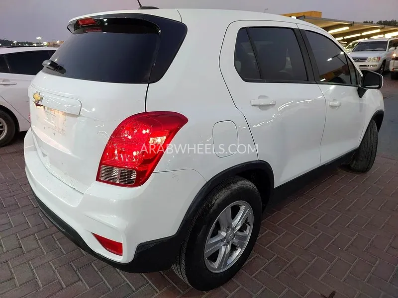 Chevrolet Trax 2021 for Sale in Sharjah Image-17