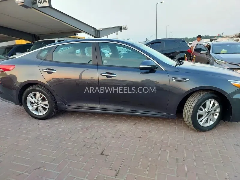 Kia Optima 2018 for Sale in Sharjah Image-8