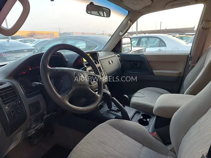 Mitsubishi Pajero 2007 for Sale in Sharjah Image-4