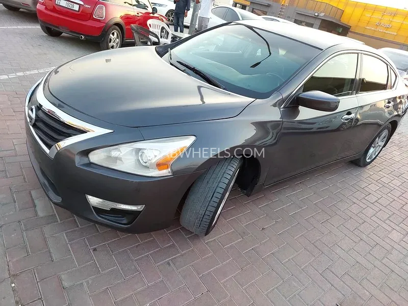 Nissan Altima 2013 for Sale in Sharjah Image-13