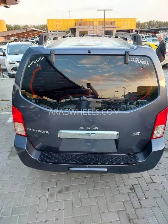 Nissan Pathfinder 2007 for Sale in Sharjah Image-17
