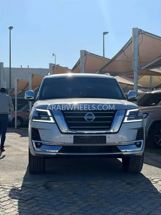 Nissan Patrol 2021 for Sale in Sharjah Image-2