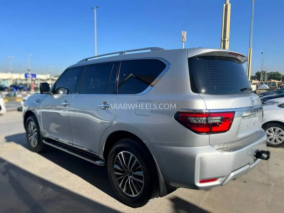 Nissan Patrol 2021 for Sale in Sharjah Image-5