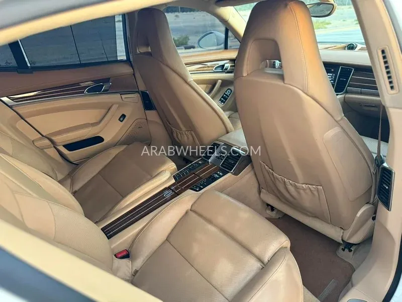 Porsche Panamera 2010 for Sale in Sharjah Image-5
