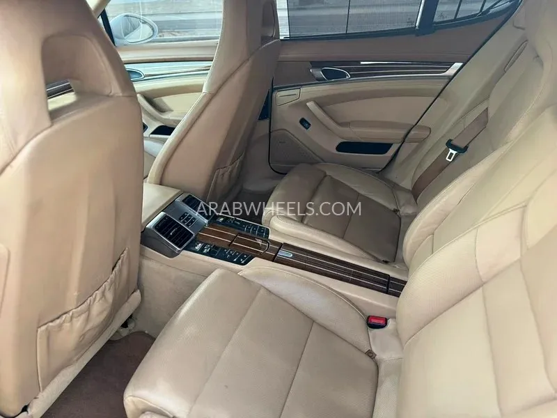 Porsche Panamera 2010 for Sale in Sharjah Image-6
