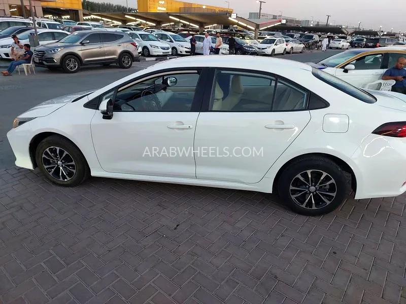 Toyota Corolla 2020 for Sale in Sharjah Image-3