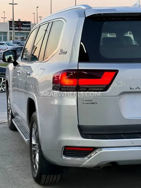 Toyota Land Cruiser 2022 for Sale in Sharjah Image-7