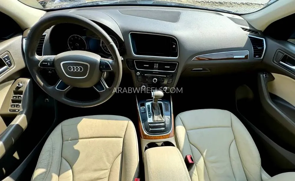 Audi Q5 2015 for Sale in Sharjah Image-9