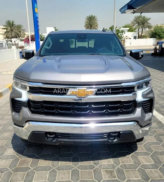 Chevrolet Silverado 2023 for Sale in Sharjah Image-2