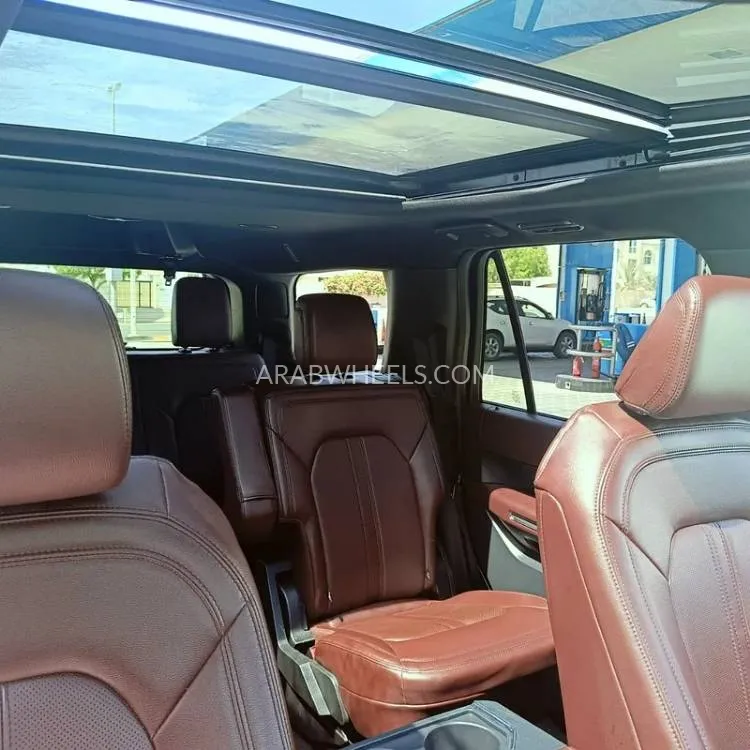 Ford Expedition 2022 for Sale in Sharjah Image-4