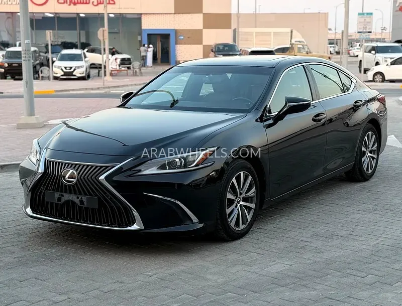 Lexus ES 2019 for Sale in Abu Dhabi Image-12