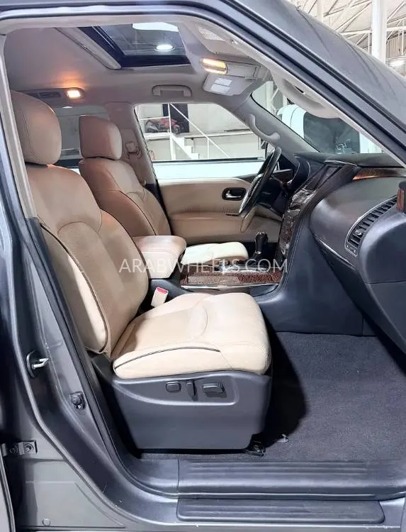 Nissan Armada 2018 for Sale in Sharjah Image-12