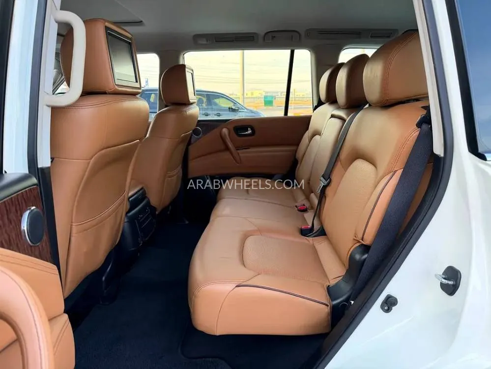 Nissan Patrol 2019 for Sale in Abu Dhabi Image-12
