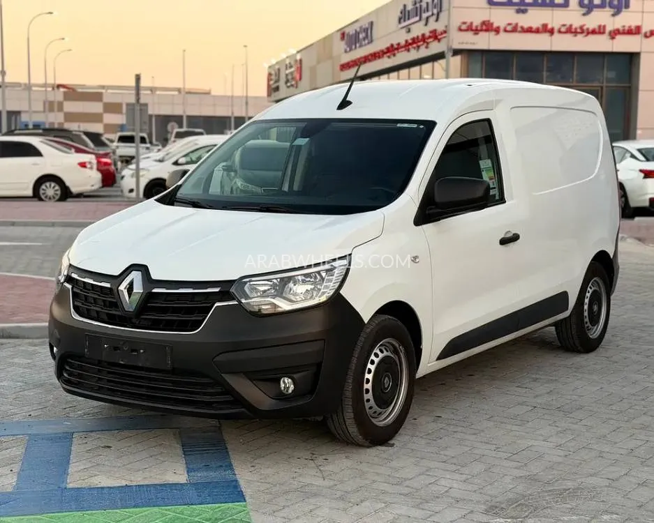 Renault Express Van 2024 for Sale in Abu Dhabi Image-3