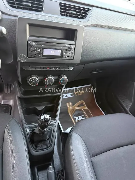 Renault Express Van 2024 for Sale in Abu Dhabi Image-11