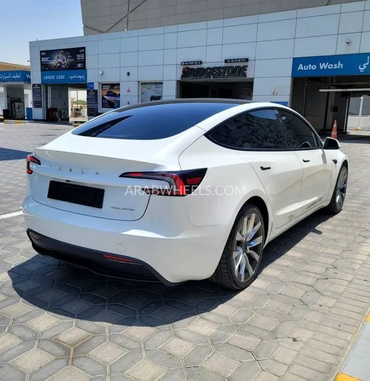 Tesla Model 3 2024 for Sale in Sharjah Image-4
