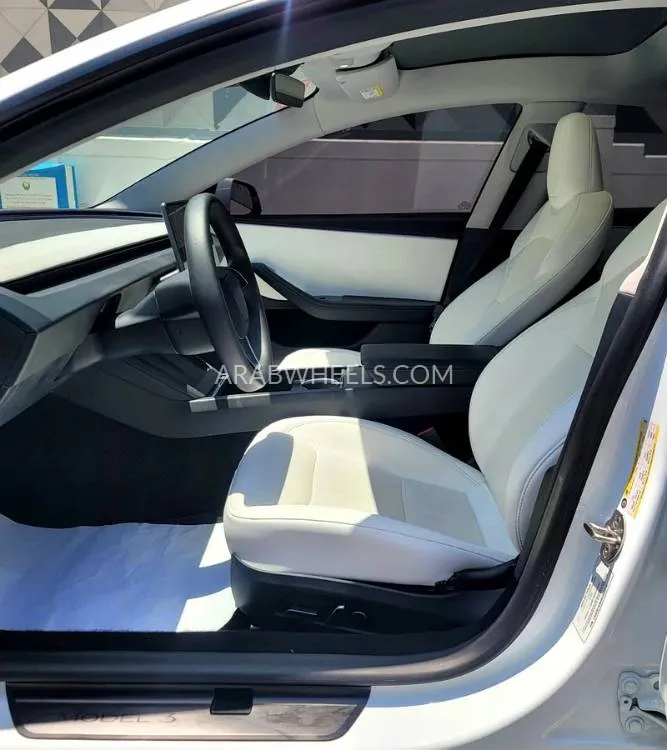 Tesla Model 3 2024 for Sale in Sharjah Image-8