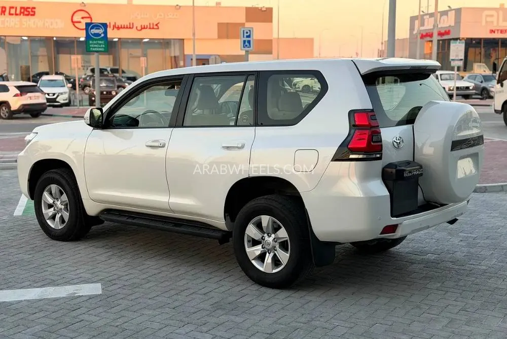 Toyota Land Cruiser Prado 2022 for Sale in Abu Dhabi Image-9
