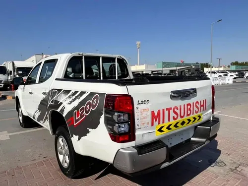 Mitsubishi L200 2.4L Double Cab GLS (4WD) 2020
