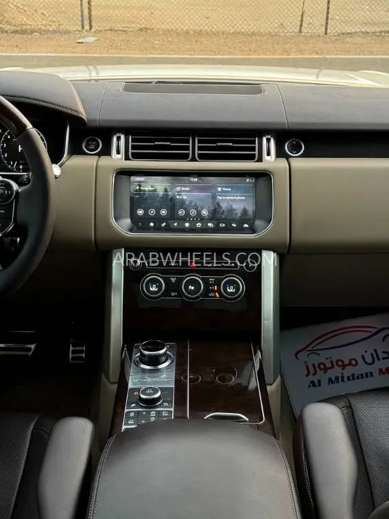 لاند روفر رينج روفر 2017 for Sale in أبو ظبي Image-2