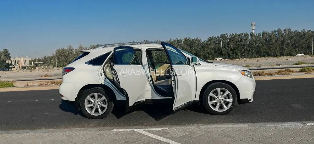 Lexus RX 2010 for Sale in Sharjah Image-11