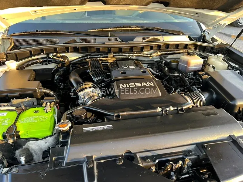 Nissan Patrol 2019 for Sale in Sharjah Image-4