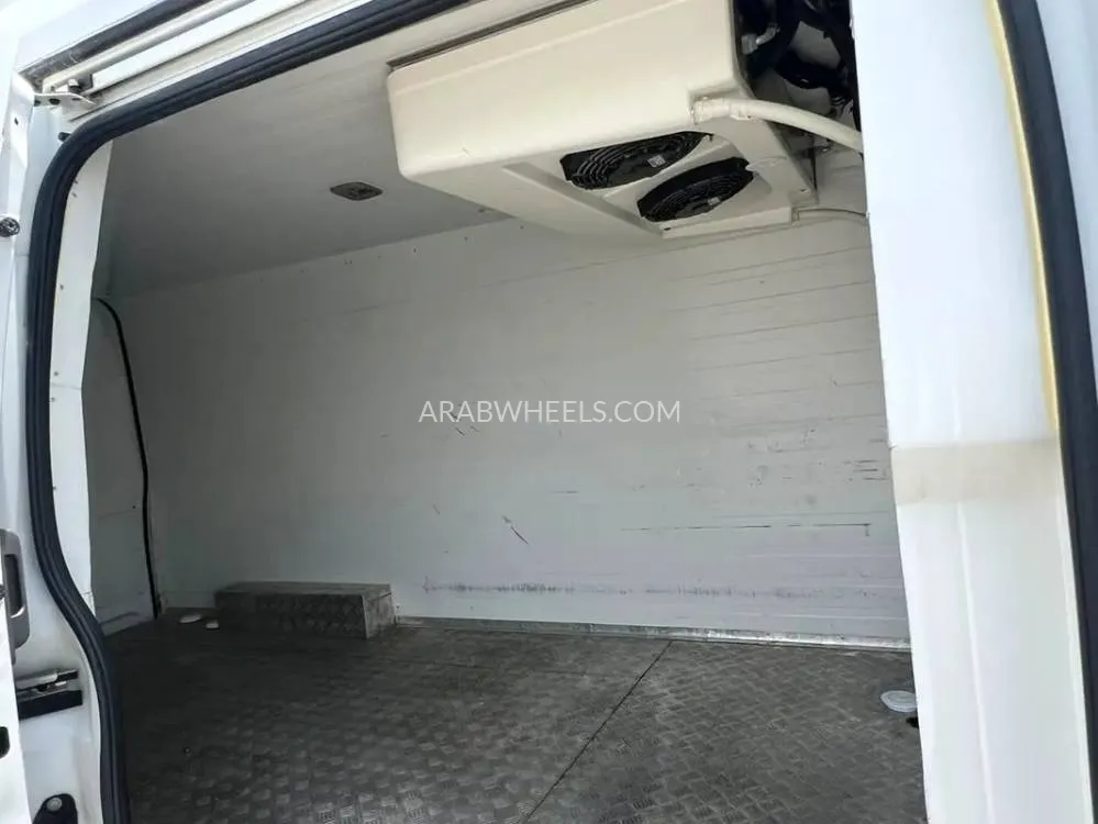 Nissan Urvan 2020 for Sale in Sharjah Image-6