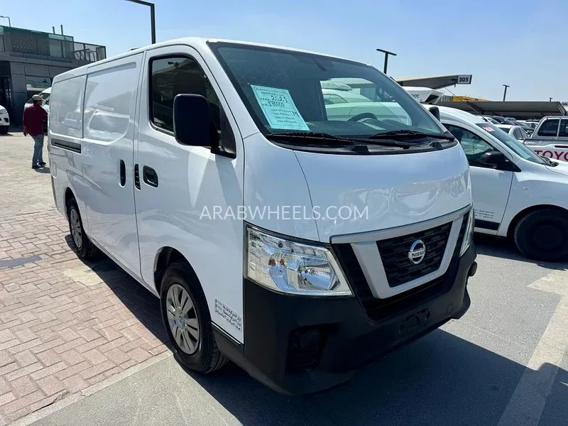 Nissan Urvan 2021 for Sale in Sharjah Image-8