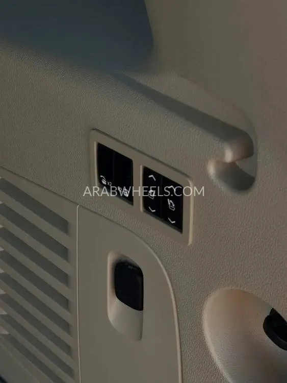 GMC Yukon XL 2019 for Sale in Abu Dhabi Image-7