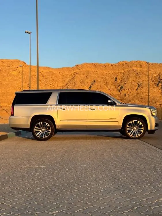 GMC Yukon XL 2019 for Sale in Abu Dhabi Image-16