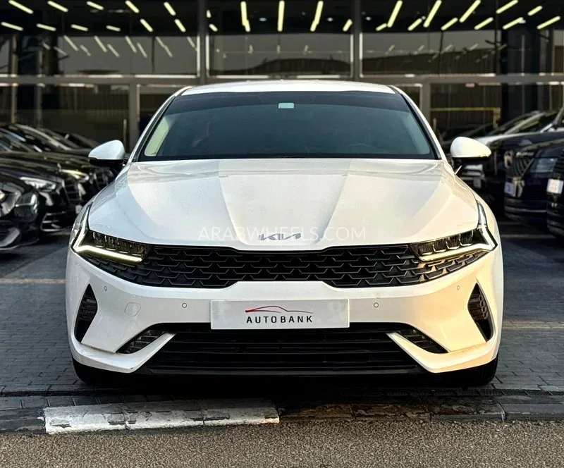Kia K5 2023 for Sale in Dubai Image-4