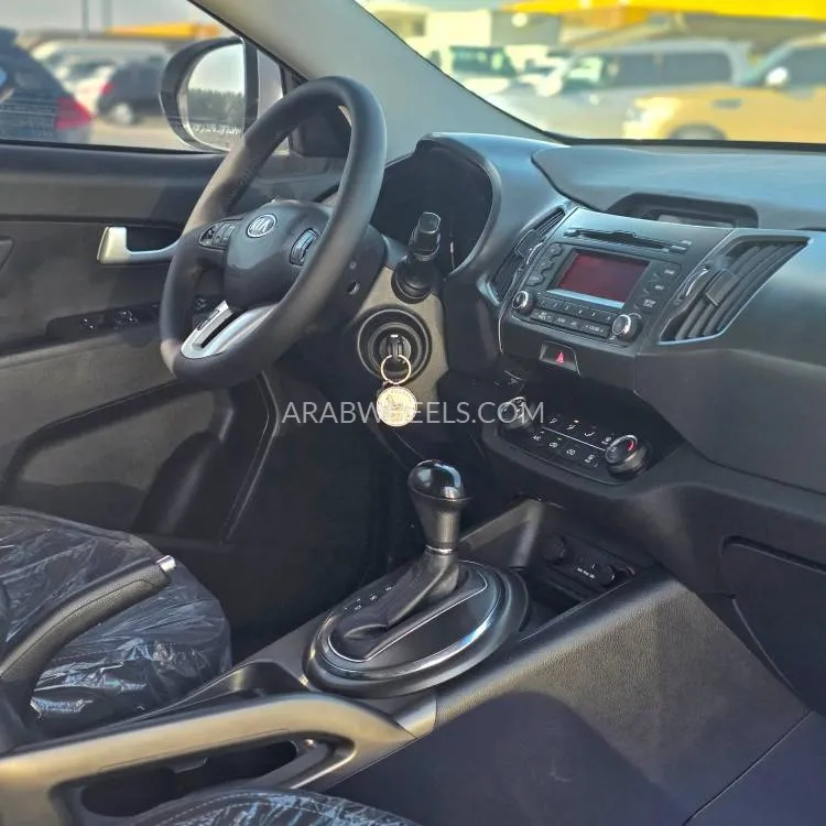 Kia Sportage 2014 for Sale in Sharjah Image-9