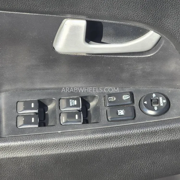 Kia Sportage 2014 for Sale in Sharjah Image-15