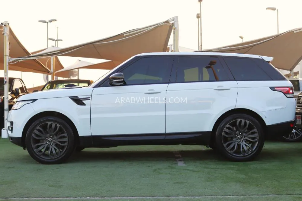 Land Rover Range Rover Sport 2017 for Sale in Sharjah Image-4