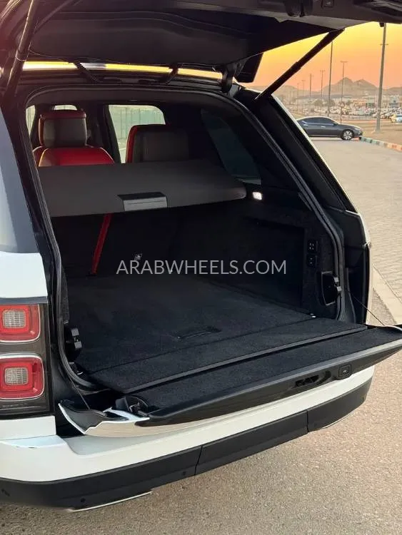 Land Rover Range Rover 2020 for Sale in Abu Dhabi Image-4