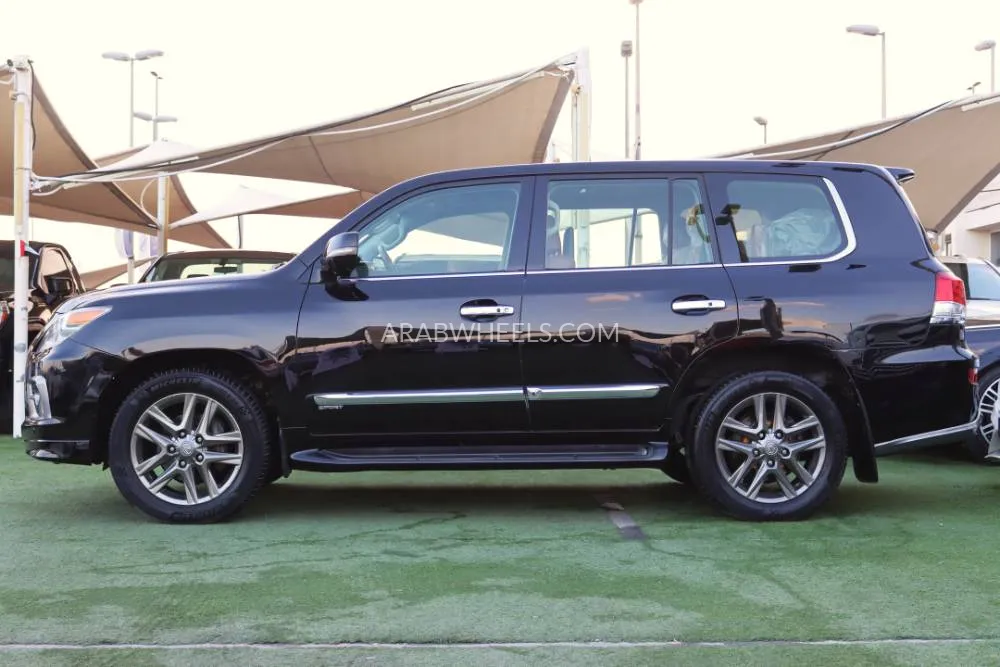 Lexus LX 2013 for Sale in Sharjah Image-4