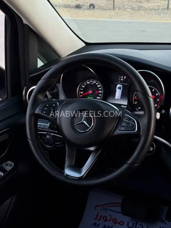 Mercedes Benz V Class 2018 for Sale in Abu Dhabi Image-11