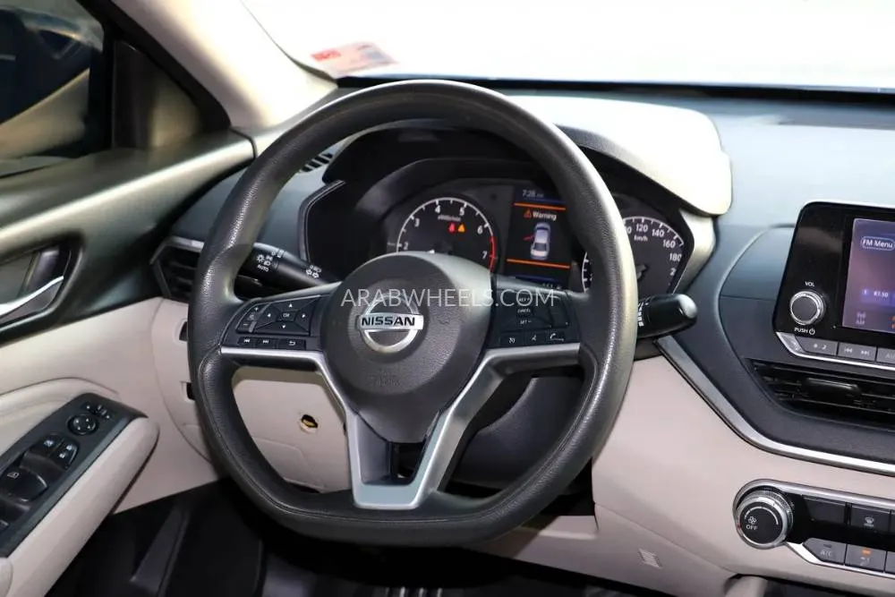 Nissan Altima 2019 for Sale in Abu Dhabi Image-2