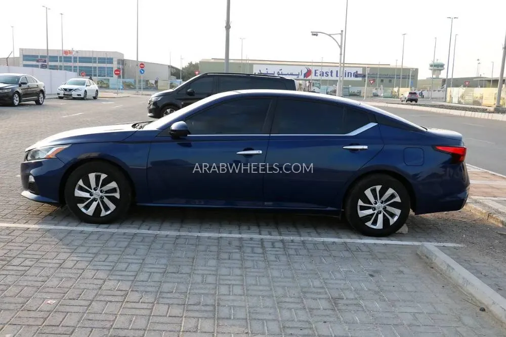 Nissan Altima 2019 for Sale in Abu Dhabi Image-14