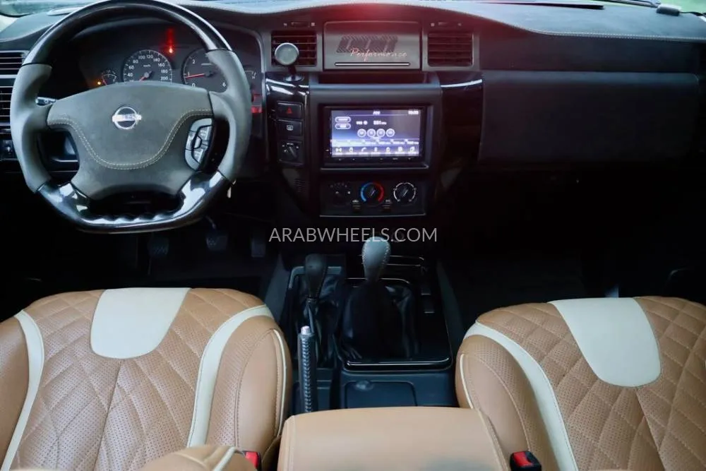 Nissan Patrol 2016 for Sale in Sharjah Image-4
