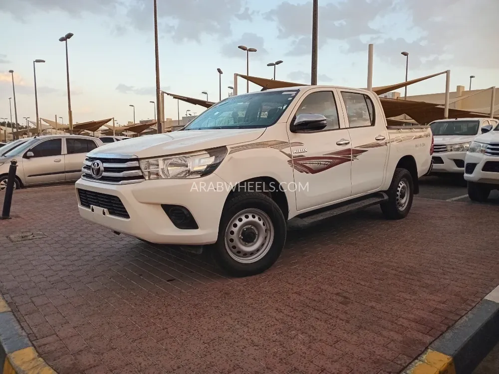 Toyota Hilux 2020 for Sale in Sharjah Image-8