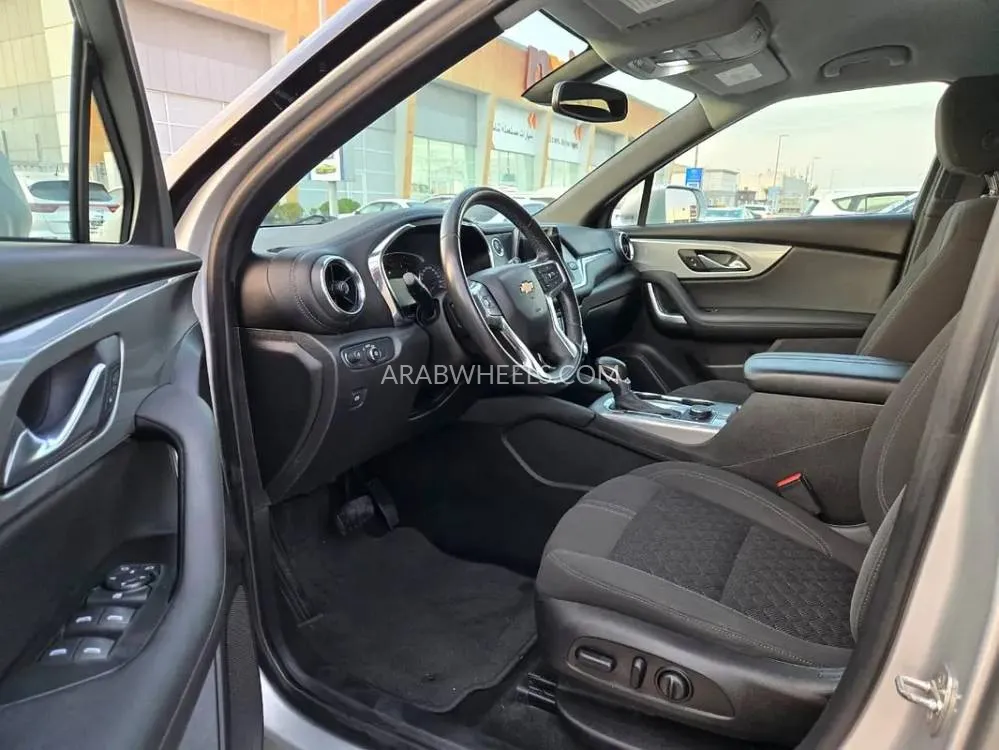 Chevrolet Blazer 2019 for Sale in Fujairah Image-11