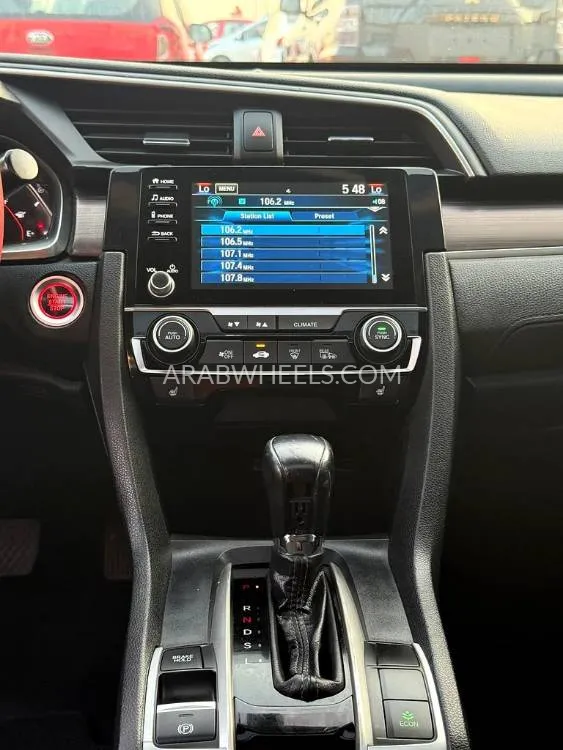 Honda Civic 2019 for Sale in Sharjah Image-2