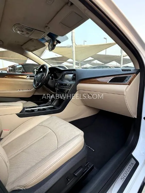 Hyundai Sonata 2015 for Sale in Sharjah Image-8