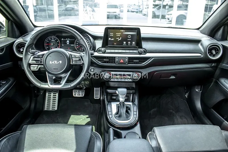 Kia Cerato 2022 for Sale in Sharjah Image-11